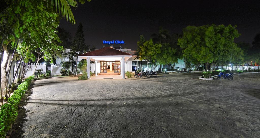 Royal Club Chennai Exterior foto