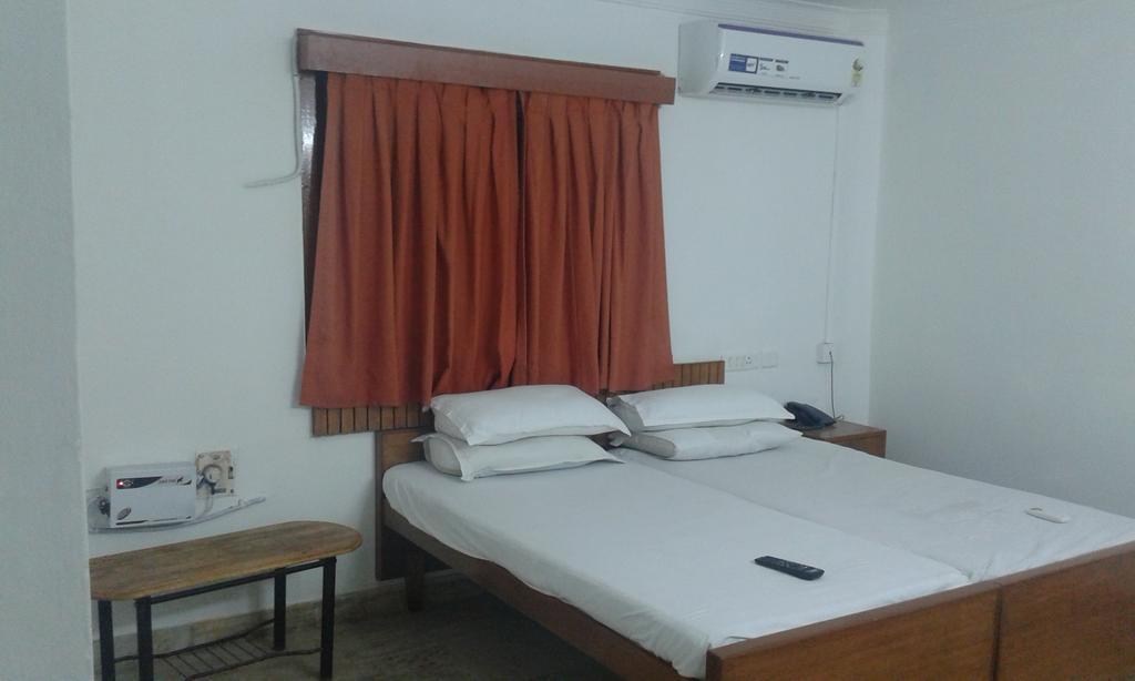 Royal Club Chennai Exterior foto