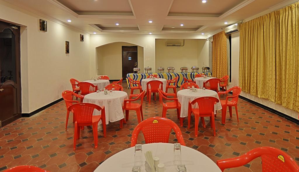 Royal Club Chennai Exterior foto