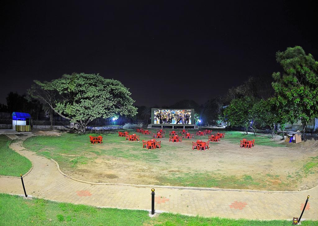 Royal Club Chennai Exterior foto
